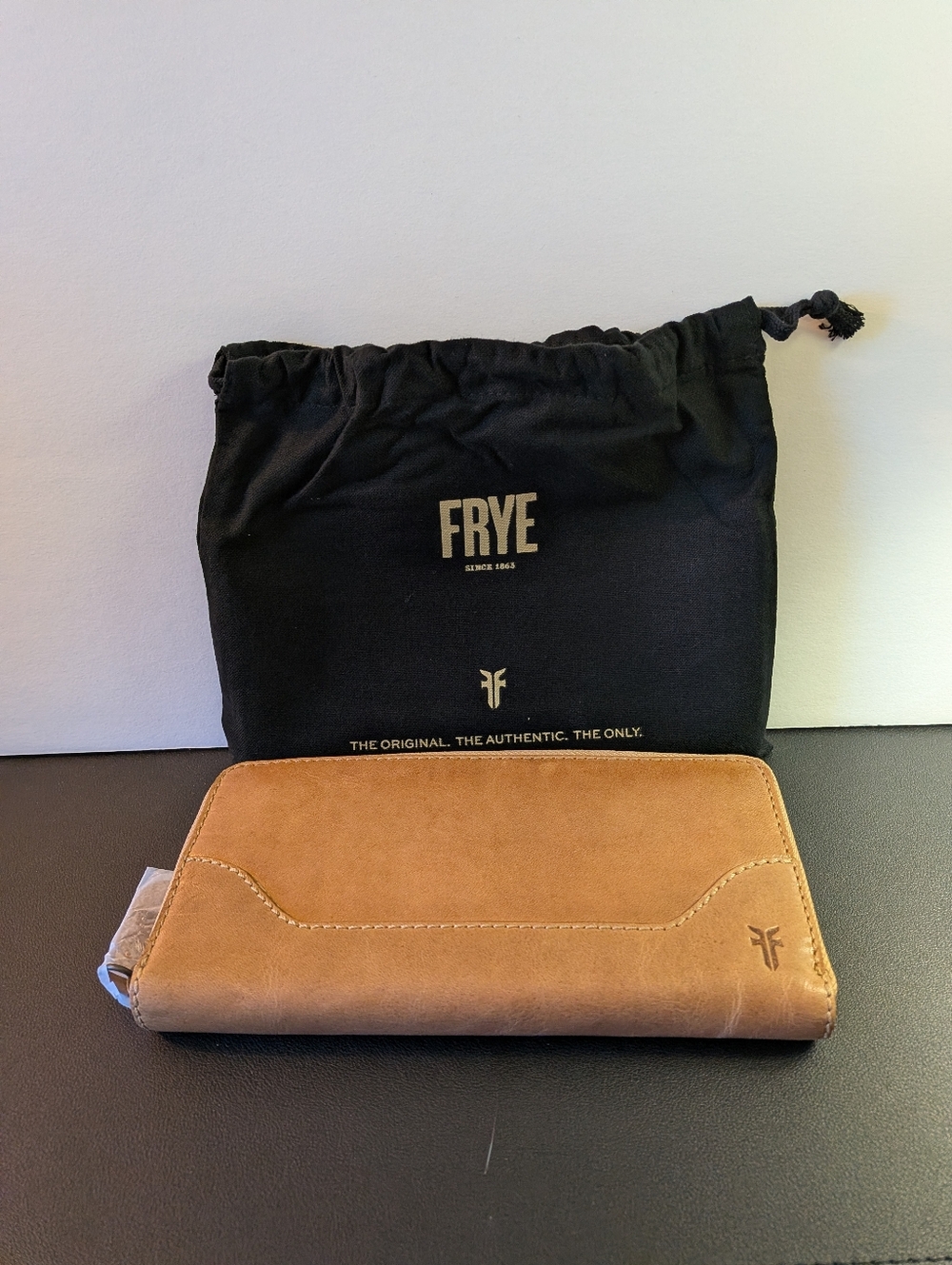 FRYE Beige Melissa Leather  Zip Wallet